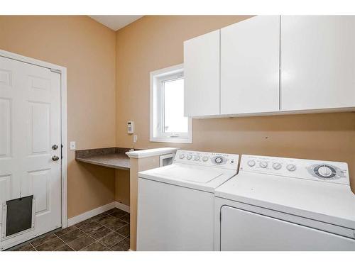 71 Wentworth Circle Sw, Calgary, AB - Indoor Photo Showing Laundry Room