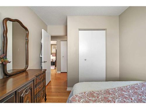643 Woodsworth Road Se, Calgary, AB - Indoor Photo Showing Bedroom