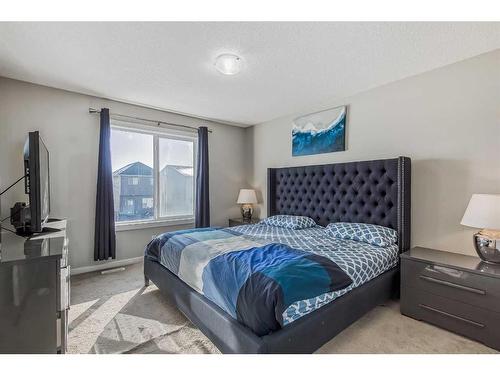 67 Legacy Glen Row Se, Calgary, AB - Indoor Photo Showing Bedroom