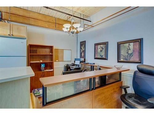 204-535 10 Avenue Sw, Calgary, AB - Indoor Photo Showing Office