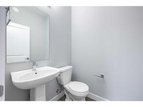 120 Sora Terrace Se, Calgary, AB - Indoor Photo Showing Bathroom