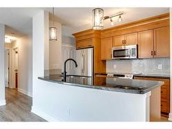 3-104 Village Heights SW Calgary, AB T3H 2L2