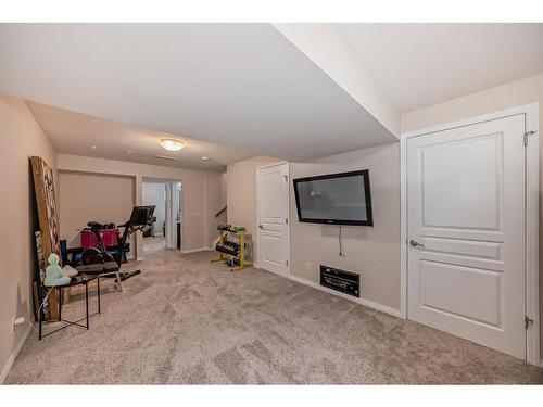 15 Elgin Meadows Park Se, Calgary, AB - Indoor Photo Showing Other Room