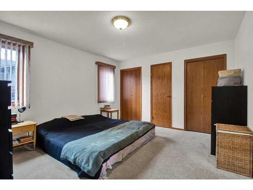 105 4 Avenue West, Delia, AB - Indoor Photo Showing Bedroom
