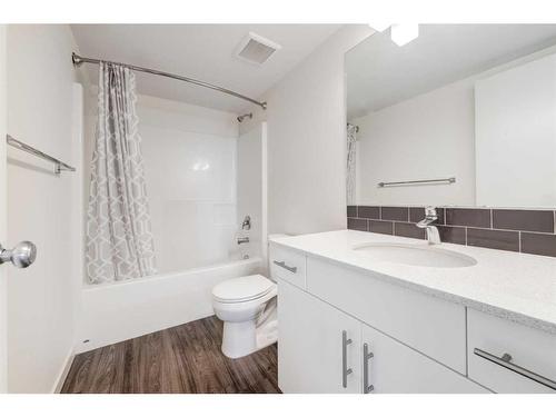 1215-181 Skyview Ranch Manor Ne, Calgary, AB - Indoor Photo Showing Bathroom