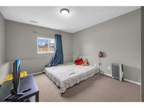 286 Covepark Way Ne, Calgary, AB - Indoor Photo Showing Bedroom