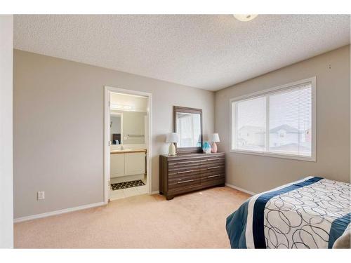 19 Taravista Crescent Ne, Calgary, AB - Indoor Photo Showing Bedroom