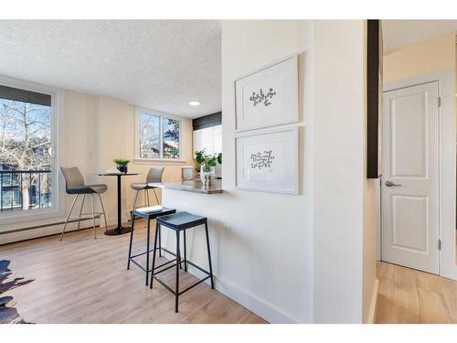 301-934 2 Avenue Nw, Calgary, AB - Indoor Photo Showing Other Room