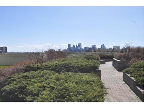 310-1718 14 Avenue Nw, Calgary, AB - Outdoor With View