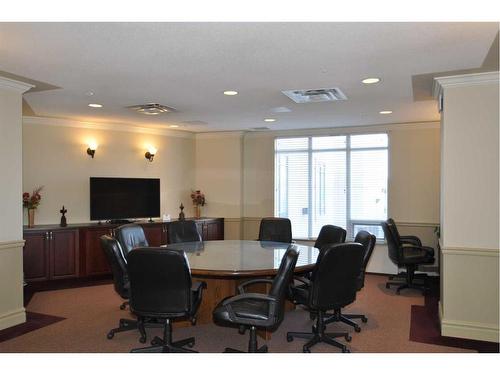 310-1718 14 Avenue Nw, Calgary, AB - Indoor Photo Showing Office