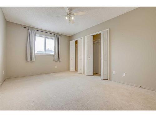 26 Royal Elm Drive Nw, Calgary, AB - Indoor Photo Showing Other Room