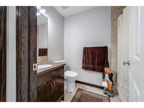 114 Saddleland Crescent Ne, Calgary, AB - Indoor Photo Showing Bathroom