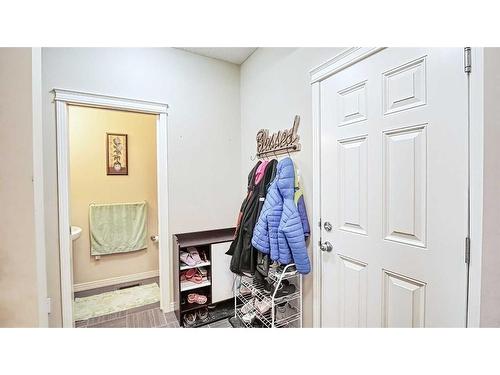 48 Auburn Springs Boulevard Se, Calgary, AB - Indoor Photo Showing Laundry Room