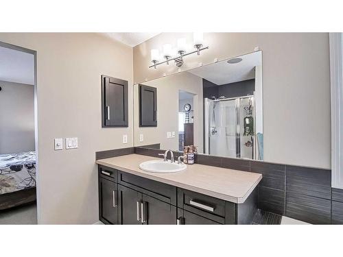 48 Auburn Springs Boulevard Se, Calgary, AB - Indoor Photo Showing Bathroom