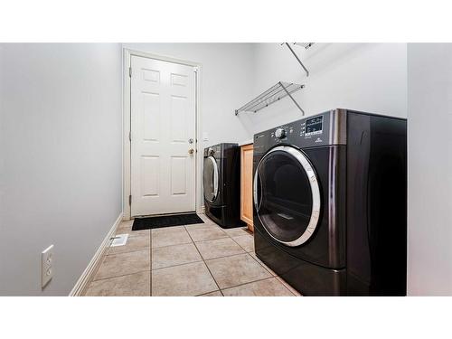 412 Kincora Bay Nw, Calgary, AB - Indoor Photo Showing Laundry Room