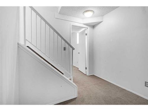 5418 4A Street Sw, Calgary, AB - Indoor Photo Showing Other Room
