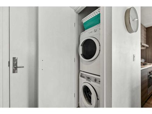 1303-1501 6 Street Sw, Calgary, AB - Indoor Photo Showing Laundry Room