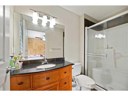 41 Taralake Heath Ne, Calgary, AB - Indoor Photo Showing Bathroom