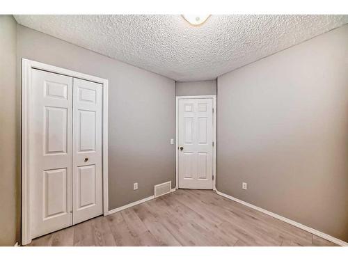 97 Martinvalley Crescent Ne, Calgary, AB - Indoor Photo Showing Other Room