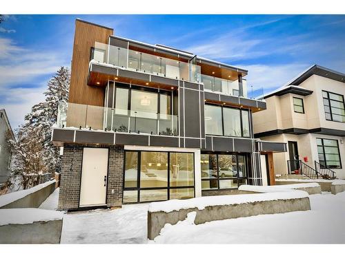 726 25 Avenue Nw, Calgary, AB - Outdoor