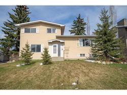 4448 Brentwood Green NW Calgary, AB T2L 1L4