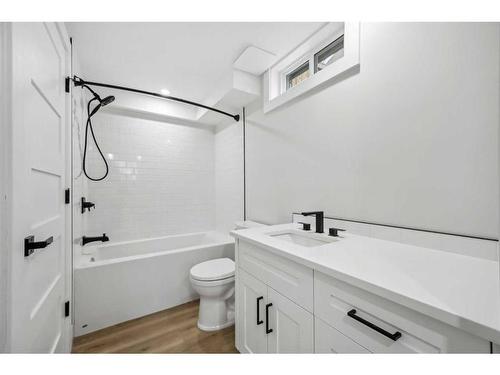 36 Maple Court Crescent Se, Calgary, AB - Indoor Photo Showing Bathroom