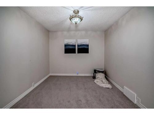 40-99 Midpark Gardens Se, Calgary, AB - Indoor Photo Showing Other Room