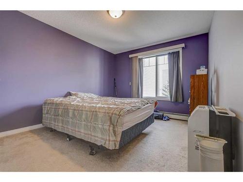 305-345 Rocky Vista Park Nw, Calgary, AB - Indoor Photo Showing Bedroom