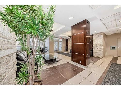 711-8880 Horton Road Sw, Calgary, AB -  Photo Showing Other Room