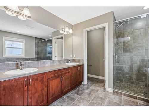 67 Nolancrest Rise Nw, Calgary, AB - Indoor Photo Showing Bathroom