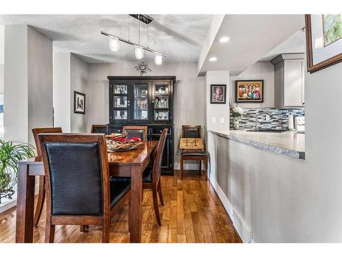718 Queenston Terrace Se, Calgary, AB - Indoor Photo Showing Dining Room