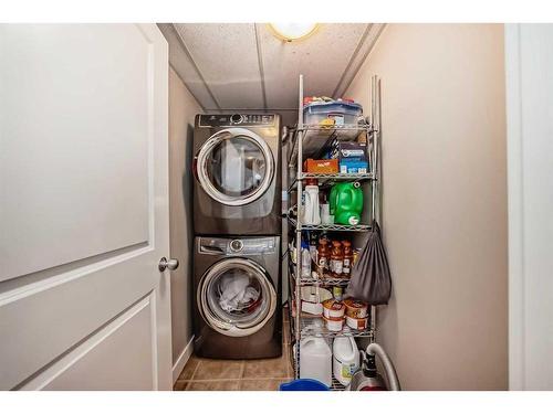118-35 Inglewood Park Se, Calgary, AB - Indoor Photo Showing Laundry Room