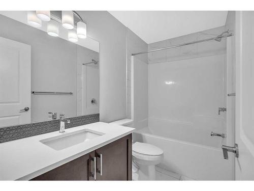 563 Savanna Landing Ne, Calgary, AB - Indoor Photo Showing Bathroom