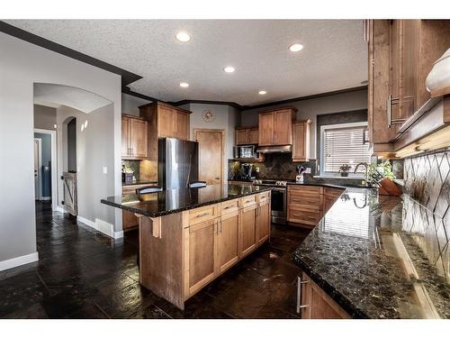 1518 High Park Drive Nw, High River, AB - Indoor Photo Showing Kitchen