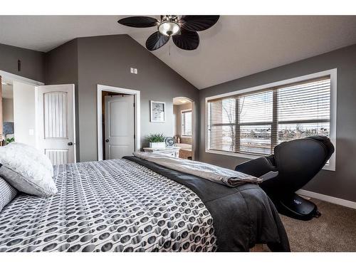 1518 High Park Drive Nw, High River, AB - Indoor Photo Showing Bedroom