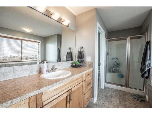 1518 High Park Drive Nw, High River, AB - Indoor Photo Showing Bathroom