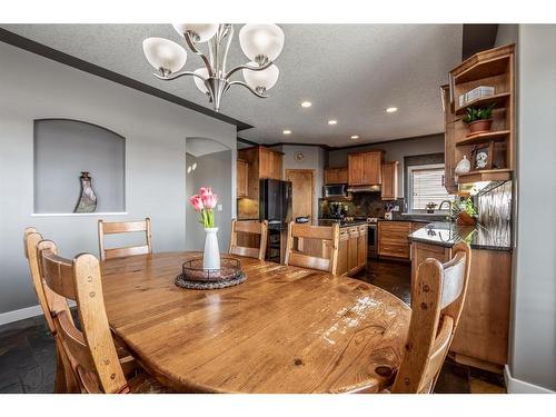 1518 High Park Drive Nw, High River, AB - Indoor Photo Showing Dining Room