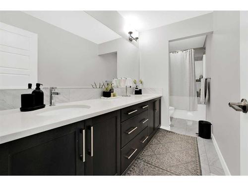 340 Lucas Way Nw, Calgary, AB - Indoor Photo Showing Bathroom