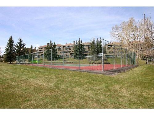 4-101 Village Heights Sw, Calgary, AB - Outdoor