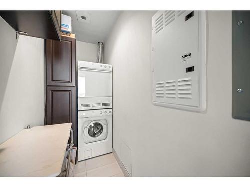 803-10 Shawnee Hill Sw, Calgary, AB - Indoor Photo Showing Laundry Room