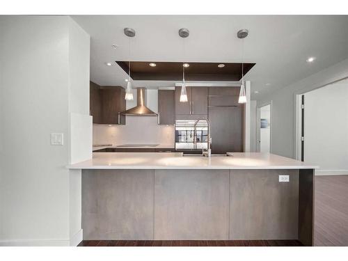 803-10 Shawnee Hill Sw, Calgary, AB - Indoor Photo Showing Kitchen With Upgraded Kitchen
