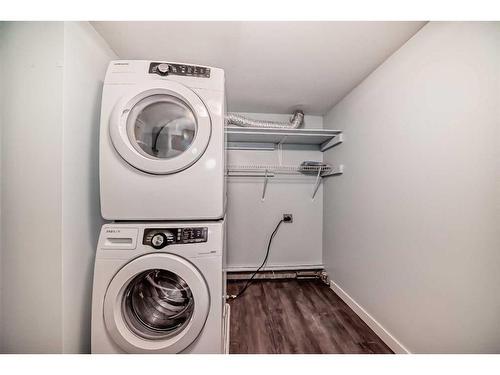405-333 2 Avenue Ne, Calgary, AB - Indoor Photo Showing Laundry Room