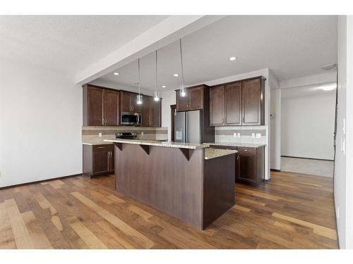 96 Evansview Manor, Calgary, AB - Indoor Photo Showing Kitchen With Upgraded Kitchen