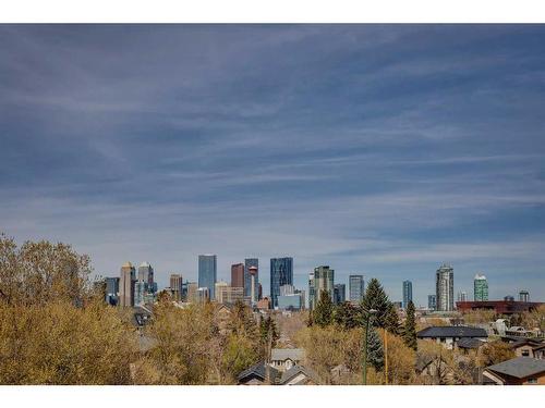 37 28 Avenue Sw, Calgary, AB - Outdoor With View