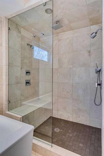 1020 Premier Way Sw, Calgary, AB - Indoor Photo Showing Bathroom