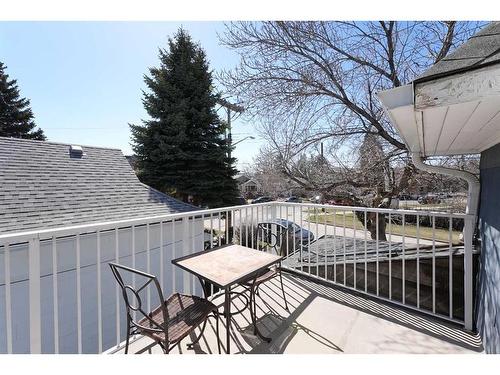 724 14 Street Se, Calgary, AB - Outdoor With Exterior