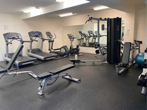 306-811 5 Street Ne, Calgary, AB - Indoor Photo Showing Gym Room
