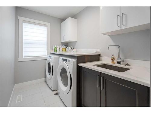 1387 Price Road, Carstairs, AB - Indoor Photo Showing Laundry Room
