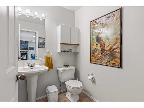 5-125 Rundle Crescent, Canmore, AB - Indoor Photo Showing Bathroom