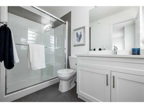 3037 Key Drive Sw, Airdrie, AB - Indoor Photo Showing Bathroom
